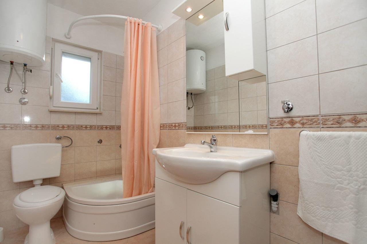 Apartments Iva Trogir Exterior foto